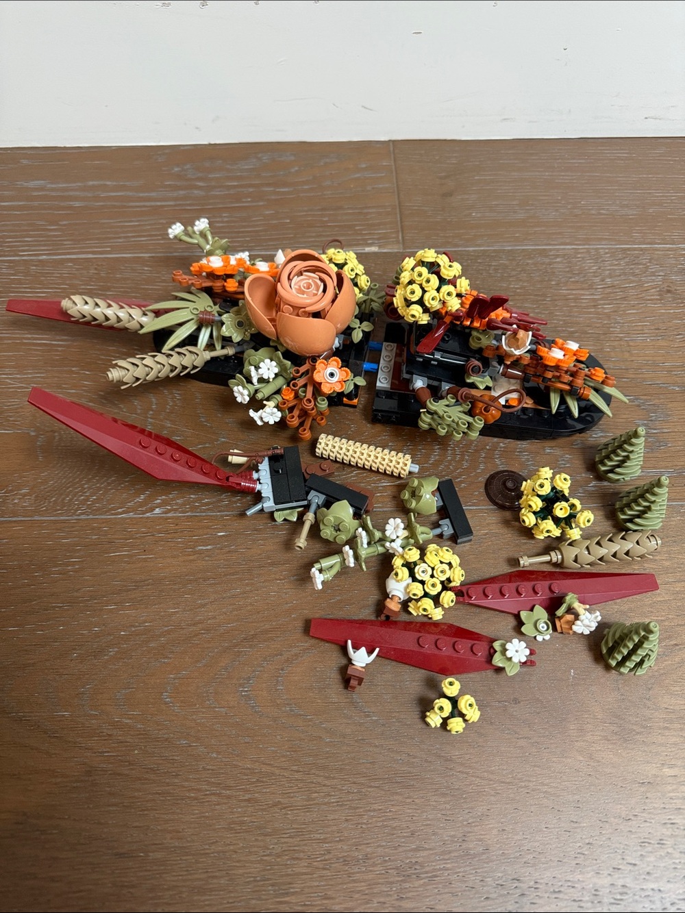 LEGO Floral centerpiece with Red Blades and Olive Elements